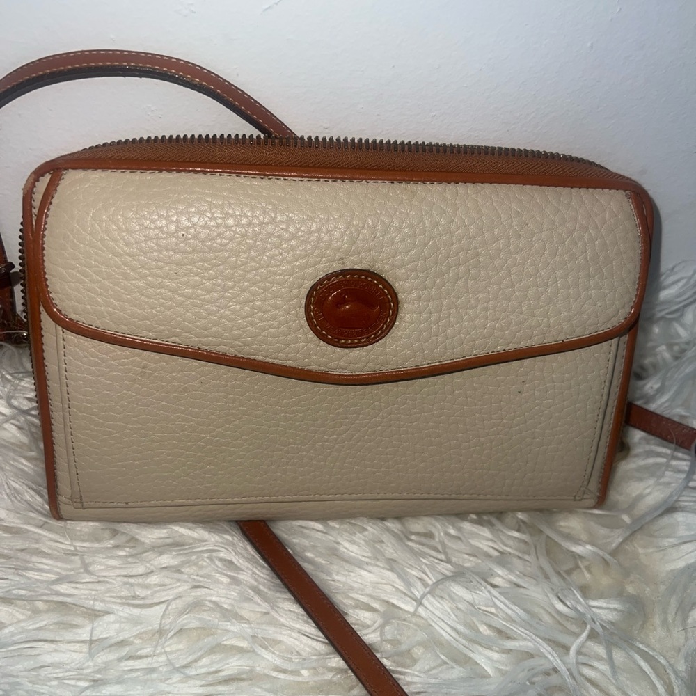 Dooney bourke